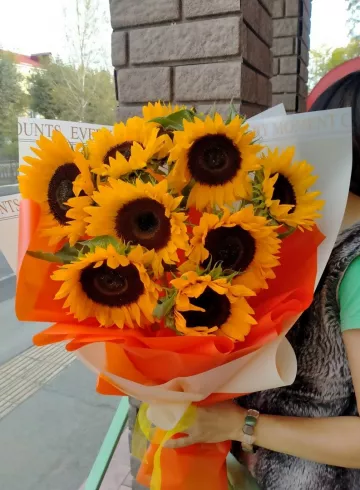 Фруктовый букет с хвоей от интернет-магазина цветов в 