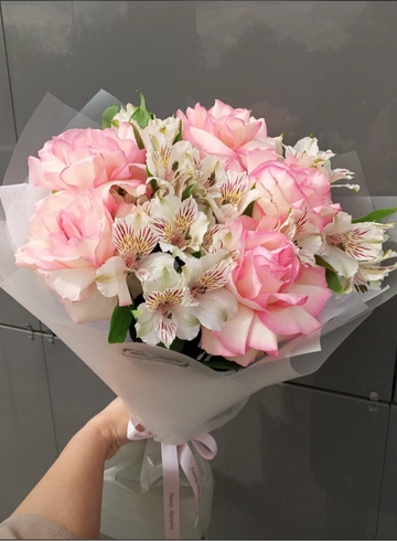 Букет «Юнона» от интернет-магазина цветов в 