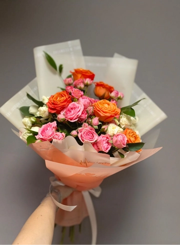 Букет «Цветочный этюд» от интернет-магазина цветов в 