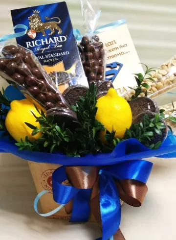 Подарочный набор &laquo;Хороший день&raquo; от интернет-магазина цветов в 