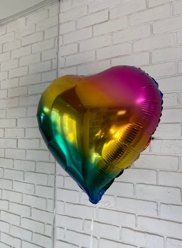 Фольгированный шар с гелием &laquo;Радужный. Сердце&raquo; от интернет-магазина цветов в 
