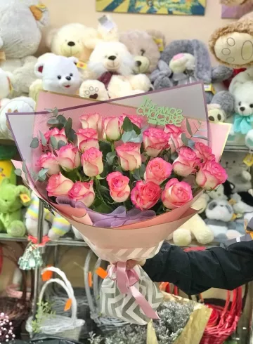 Букет из роз «Сильвия» от интернет-магазина цветов в 