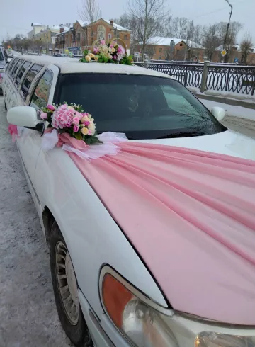 Оформление автомобиля «Розовая мечта» от интернет-магазина цветов в 